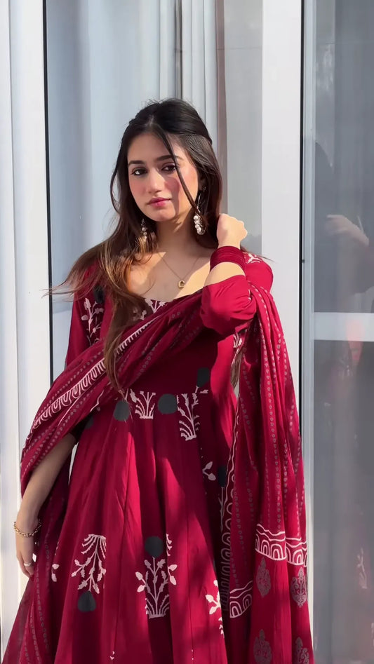 Jaipur Bandhej Maroon Discharge Print Anarkali Suit Set With Pant & Dupatta (Maroon)