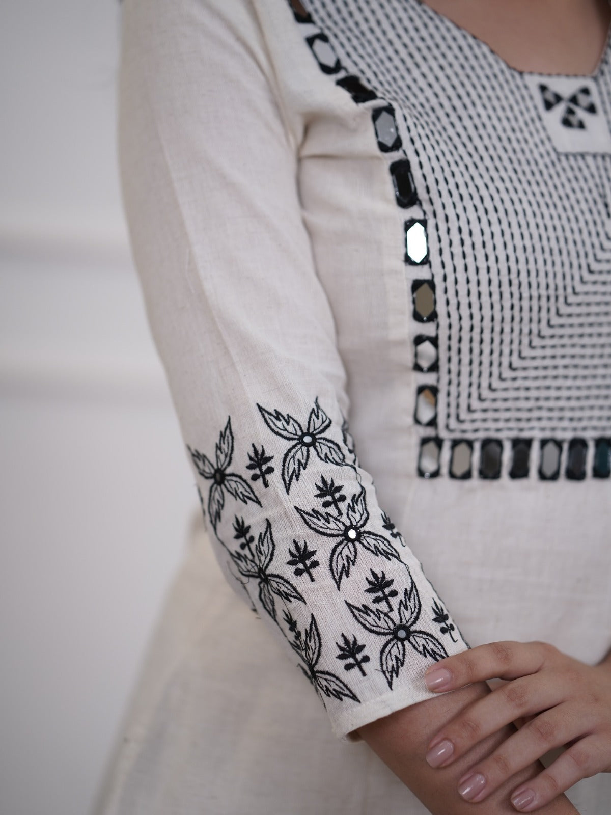 Off White Embroidered Cotton Kurta And Pant Set