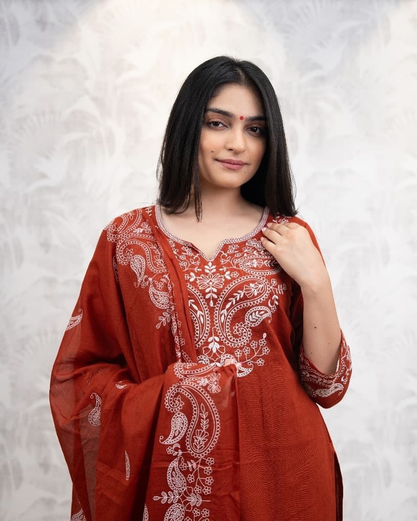 Elegant Maroon Cotton Kurta Set With White Embroidery