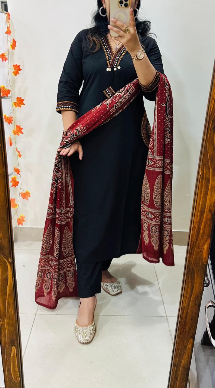 Jaipur Bandhej Black Kurta Set With Black Printed Dupatta – Elegant Ethnic Wear
